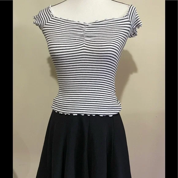 Hollister stretch shirt/ Lush flared skirt Set - Picture 1 of 3